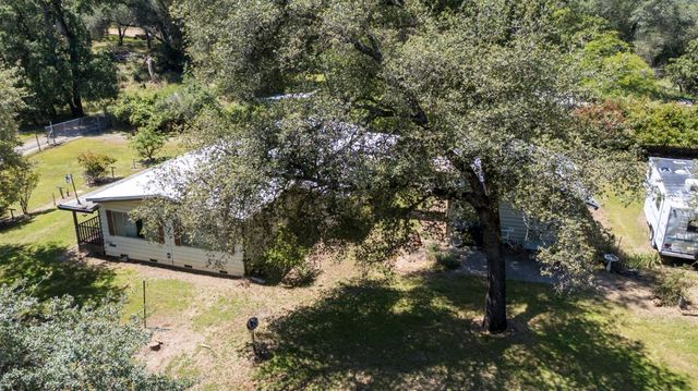 4940 Holly Dr, Shingle Springs, CA 95682