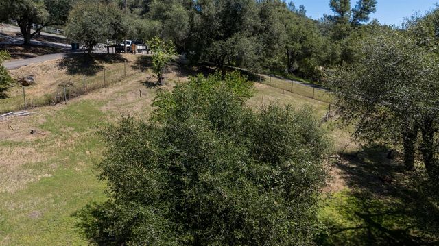 4940 Holly Dr, Shingle Springs, CA 95682