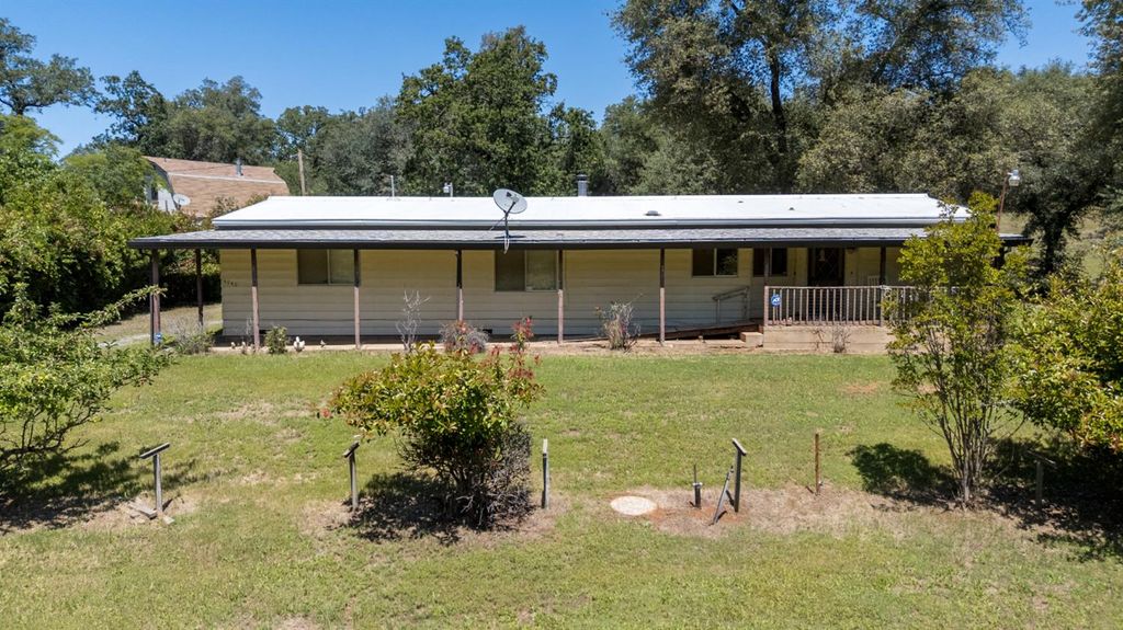 4940 Holly Dr, Shingle Springs, CA 95682