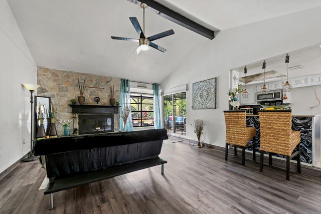 708 Del Mar Lane, Arlington, TX 76012