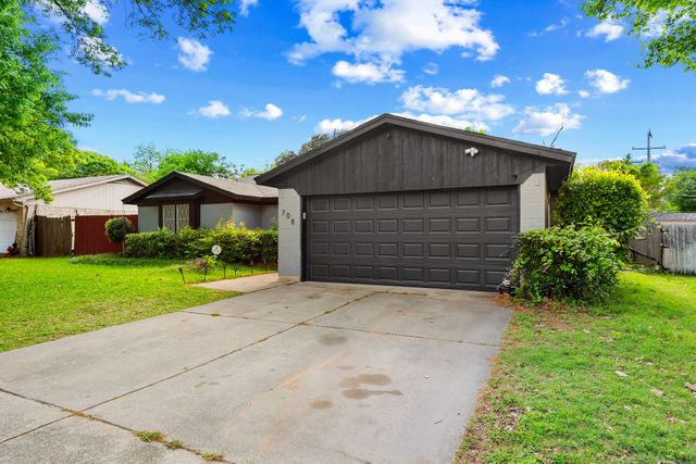 708 Del Mar Lane, Arlington, TX 76012