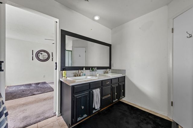 708 Del Mar Lane, Arlington, TX 76012