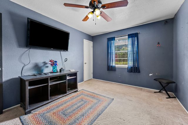 708 Del Mar Lane, Arlington, TX 76012