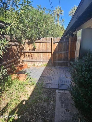 35 W Medlock Drive 2, Phoenix, AZ 85013