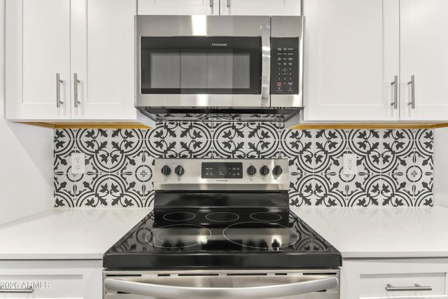 35 W Medlock Drive 2, Phoenix, AZ 85013