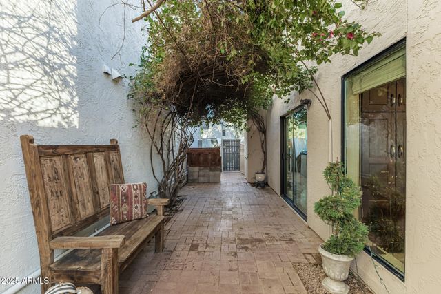 5532 S MARINE Drive, Tempe, AZ 85283