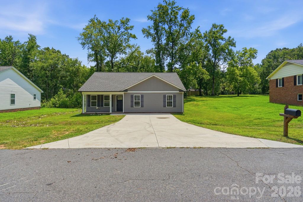 1514 Jamaica Road, Kannapolis, NC 28083