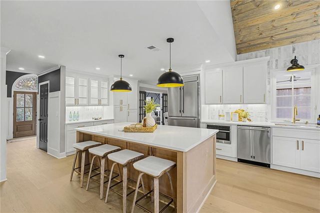 8035 Canter Lane, Alpharetta, GA 30009