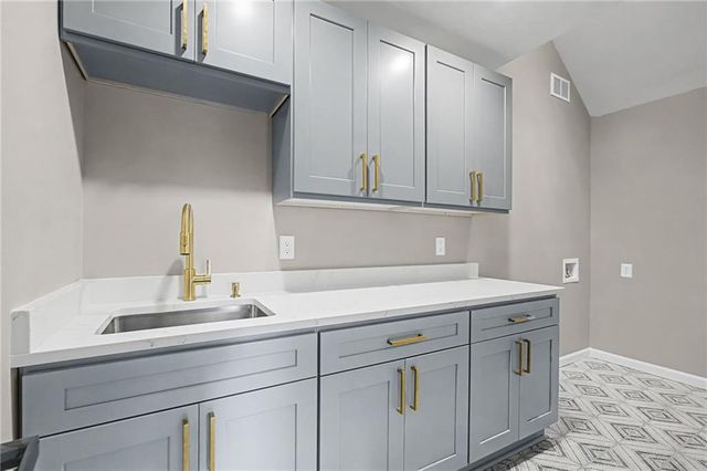 8035 Canter Lane, Alpharetta, GA 30009