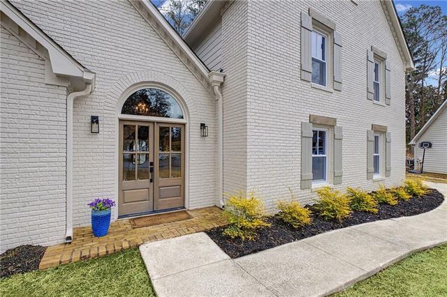 8035 Canter Lane, Alpharetta, GA 30009