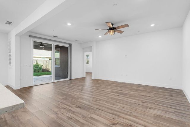 6049 Element Ln, Roseville, CA 95747