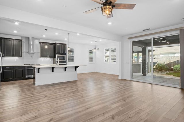 6049 Element Ln, Roseville, CA 95747