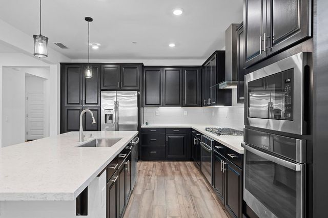 6049 Element Ln, Roseville, CA 95747