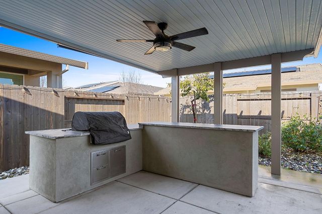 6049 Element Ln, Roseville, CA 95747