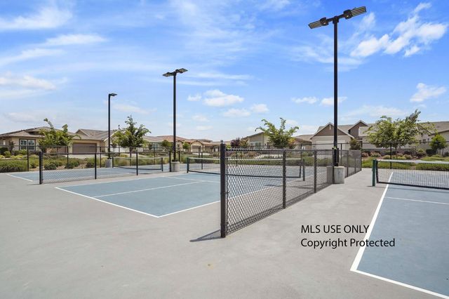 6049 Element Ln, Roseville, CA 95747