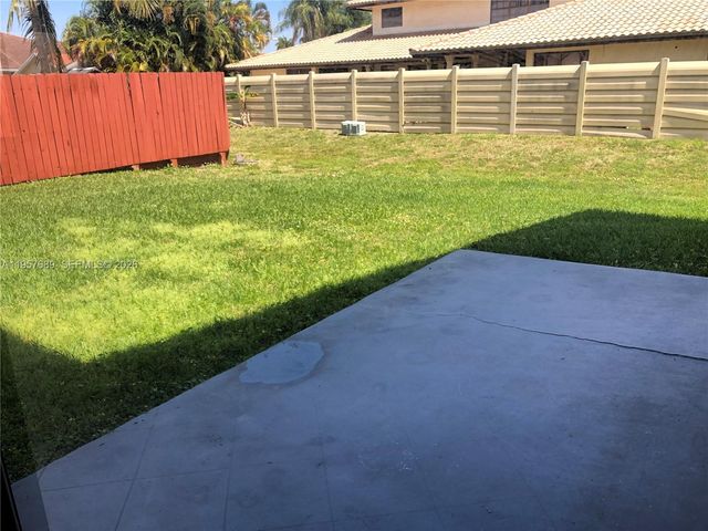 719 SE 3rd Ave 719, Dania Beach, FL 33004