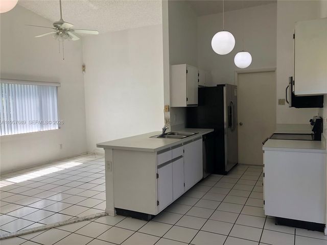 719 SE 3rd Ave 719, Dania Beach, FL 33004
