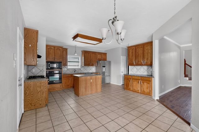 1236 Blue Brook Drive, Rockwall, TX 75087