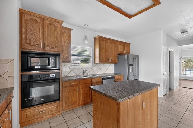 1236 Blue Brook Drive, Rockwall, TX 75087