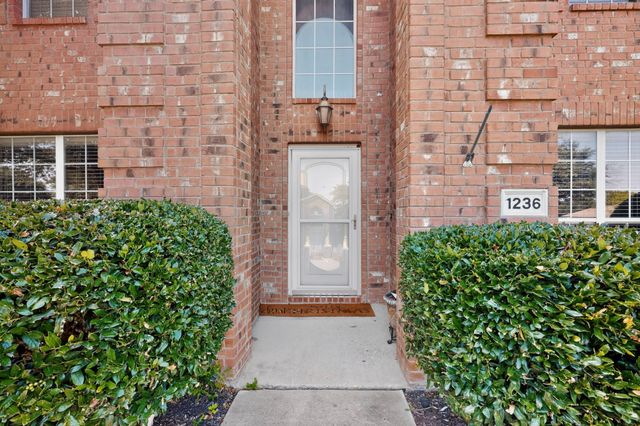 1236 Blue Brook Drive, Rockwall, TX 75087