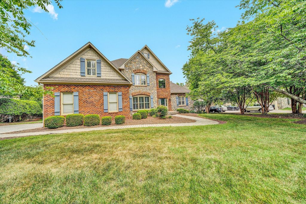 3129 Hidden Oak RD SW, Roanoke, VA 24018