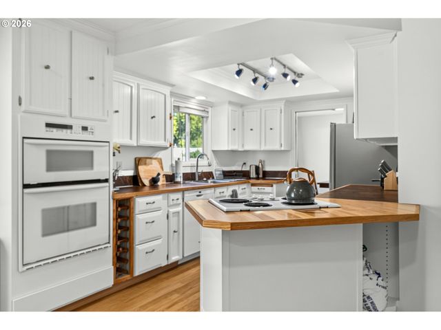 1801 Se 54TH Ave, Hillsboro, OR 97123