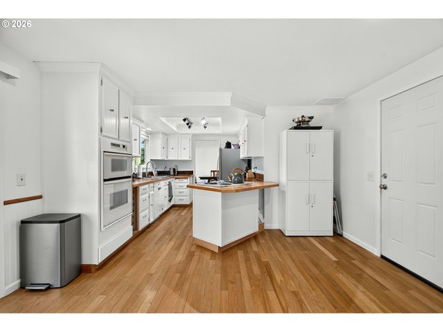1801 Se 54TH Ave, Hillsboro, OR 97123