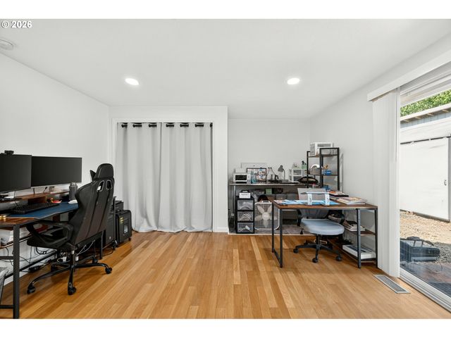 1801 Se 54TH Ave, Hillsboro, OR 97123