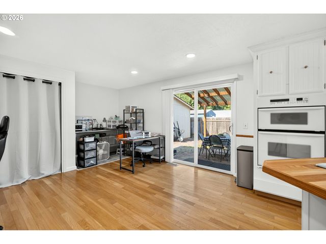 1801 Se 54TH Ave, Hillsboro, OR 97123