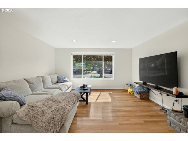 1801 Se 54TH Ave, Hillsboro, OR 97123