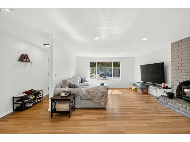 1801 Se 54TH Ave, Hillsboro, OR 97123
