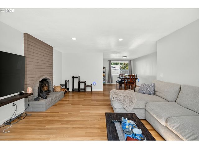 1801 Se 54TH Ave, Hillsboro, OR 97123