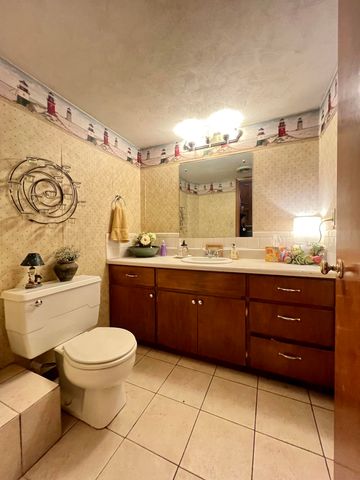 1600 JEFFERSON DR, Boonville, MO 65233