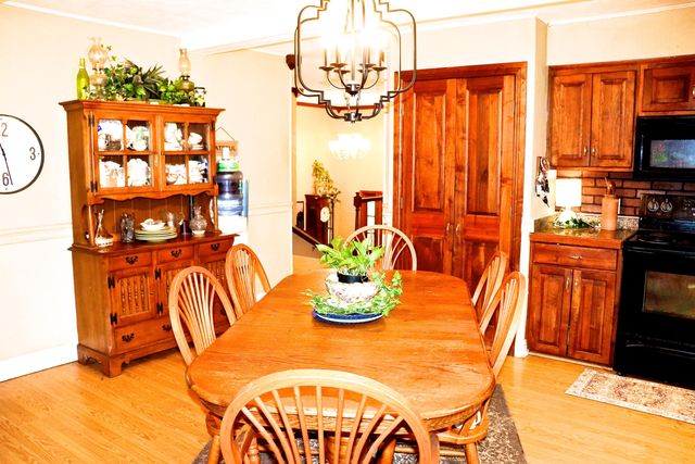 1600 JEFFERSON DR, Boonville, MO 65233