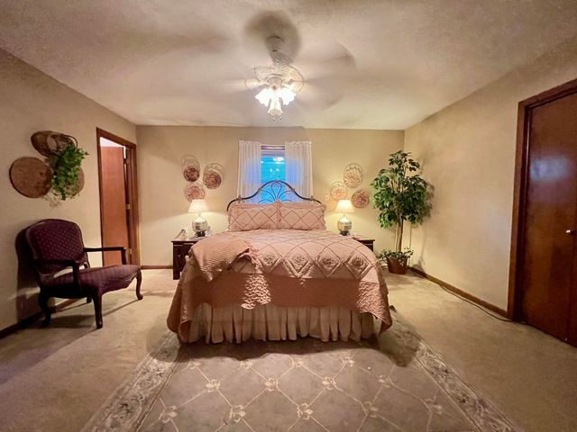 1600 JEFFERSON DR, Boonville, MO 65233