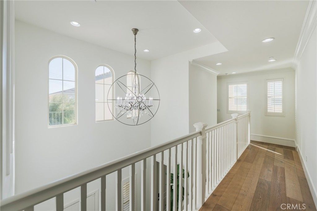 Image 20 of property listing at 27649 Skylark, Saugus, CA 91350