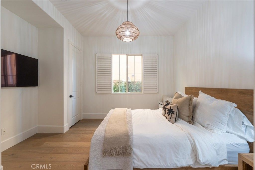 Image 21 of property listing at 27649 Skylark, Saugus, CA 91350