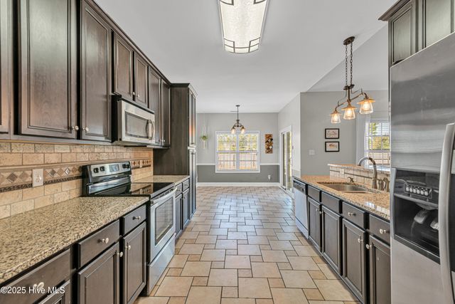 203 Sunstone Court, Jacksonville, NC 28546