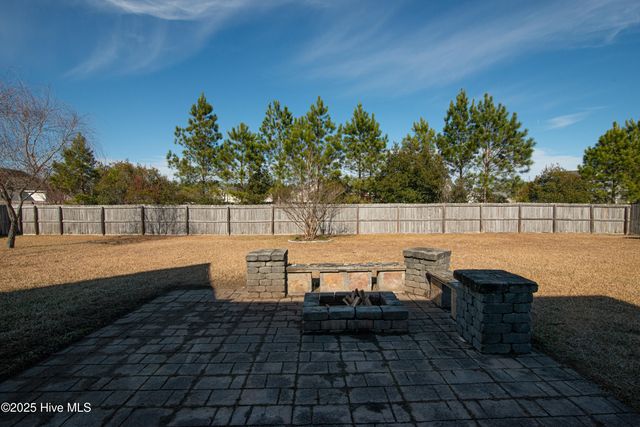 203 Sunstone Court, Jacksonville, NC 28546