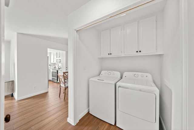 4752 67th St, Sacramento, CA 95820