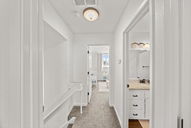 4752 67th St, Sacramento, CA 95820