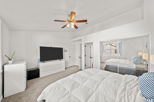 4752 67th St, Sacramento, CA 95820