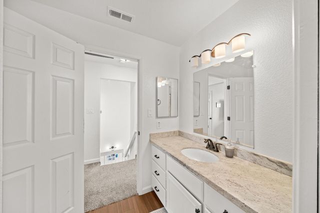 4752 67th St, Sacramento, CA 95820