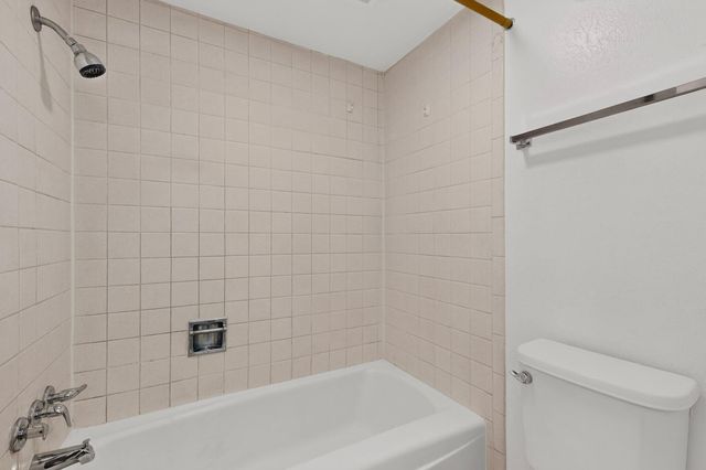 1100 Alvarado Drive SE APT 202, Albuquerque, NM 87108