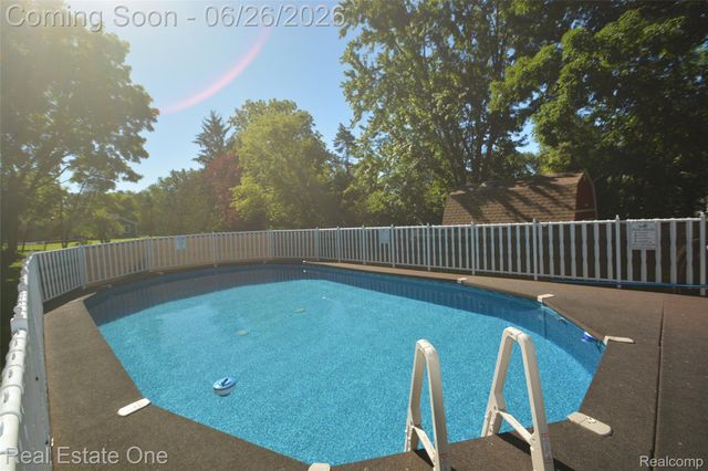 615 Willard Avenue, Rochester Hills, MI 48307