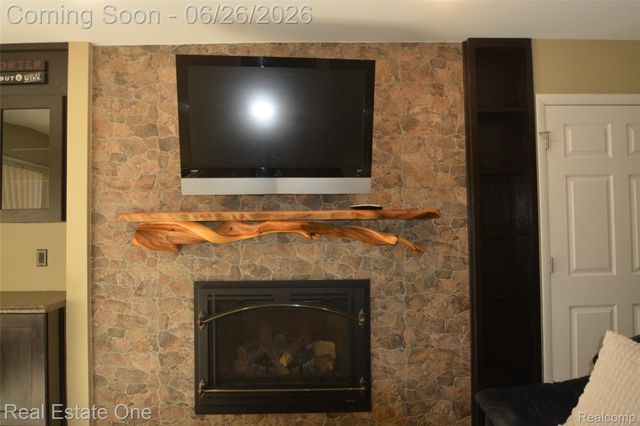 615 Willard Avenue, Rochester Hills, MI 48307
