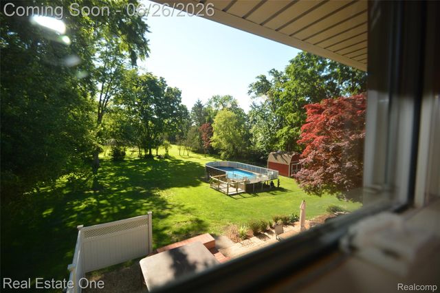 615 Willard Avenue, Rochester Hills, MI 48307
