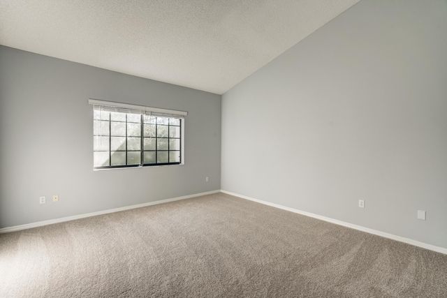 4685 N Haverhill Road B17, West Palm Beach, FL 33417