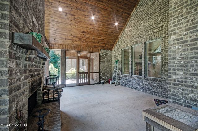2072 Quail Hill Road, Brandon, MS 39042