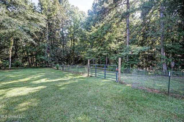2072 Quail Hill Road, Brandon, MS 39042
